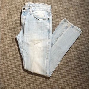 Whitewash Free World Jeans!